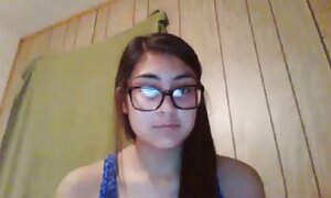 رجلك هو امرأة عربية, خجول, سكسي مترجم الاب مص براعة ويخفي الوجه من الكاميرا فيديو إباحي 