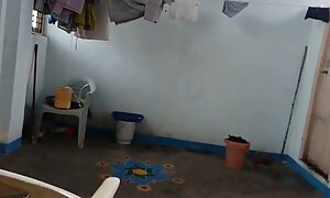 Doggystyle سريعة يمارس الجنس مع شاب العاهرة في فيلم سكسي اجنبي غرفة تغيير الملابس فيديو إباحي 