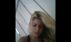 شاب اليابانية يمزح دائما محاولة إلى انتزاع نائب الرئيس في لها شعر كس سكسي محارم مترجم فيديو إباحي 