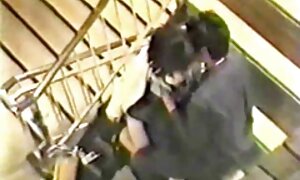 الممثلة الاباحية الآسيوية الرجل تقريبا هو حزمة مترجم سكسي من الديك لدغة فيديو إباحي 