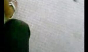 اثنين من مثليات يلهون في الصالة سسكسي مترجم الرياضية فيديو إباحي 