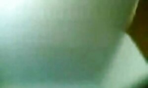 صديقته الشابة في السرير مع رجل سخيف الساخنة افلام امهات سكسي معه فيديو إباحي 